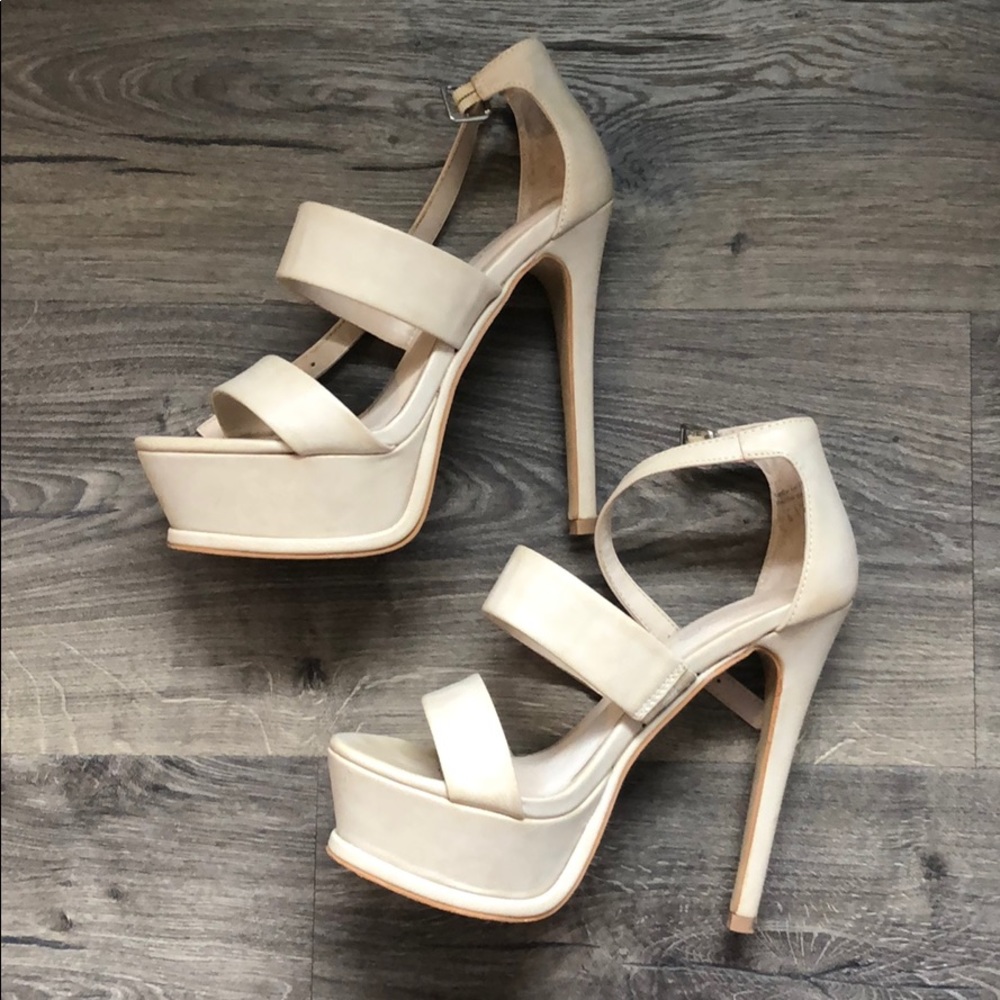 Aldo nude strappy sandals platform size 6 / 36